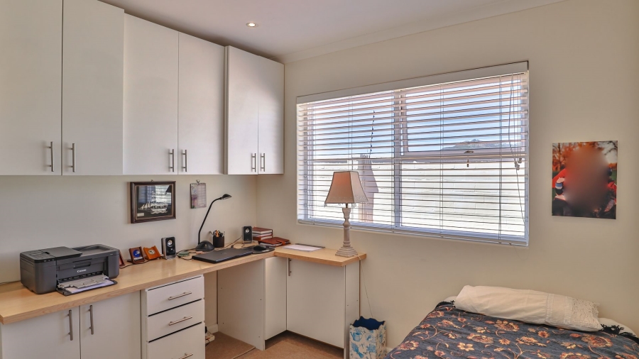 3 Bedroom Property for Sale in Lake Michelle Western Cape